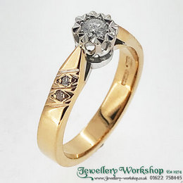 18ct Illusion Set Diamond Ring