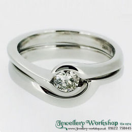 18ct Engagement and Wedding Ring Set