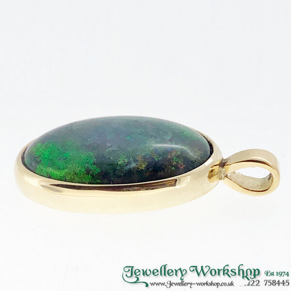 9ct opal pendant2 600