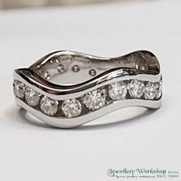 18ct Diamond Wave Eternity Ring